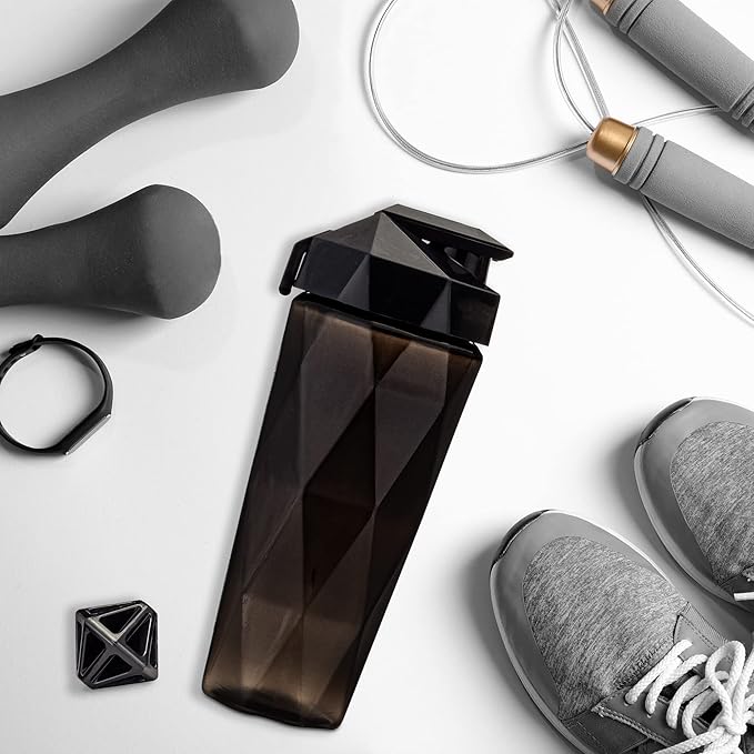 Classic 28oz Blender Shaker Bottle | Protein Shaker Bottle with Diamond Agitator | Shaker Cup with Carrying Handle and Dishwasher Safe | Jet Black - 28-Ounces