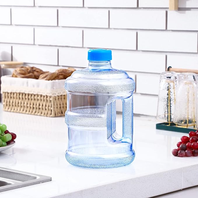2 Pieces Water Jugs Round Plastic Water Bottle Portable Water Jug with Handle Leakproof Screw Cap Reusable Large Capacity Water Bottle for Camping Outdoor Travel Gym Use(1 Gallon)