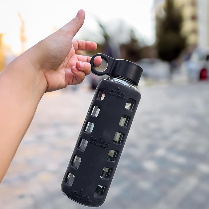 purifyou Premium 40/32 / 22/12 oz Glass Water Bottles with Volume & Times to Drink, Silicone Sleeve & Stainless Steel Lid Insert, Reusable Bottle for Fridge Water, Milk, Juice (12oz Jet Black)