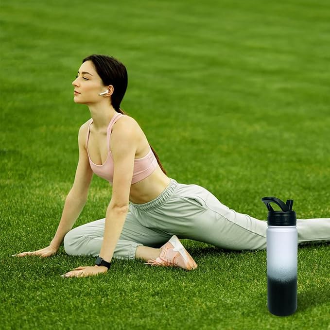 4pack 22 oz Insulated Water Bottle With Straw, Stainless Steel Sports Water Cup Flask with 2 Lids, Wide Mouth Travel Thermal Mug,Black white