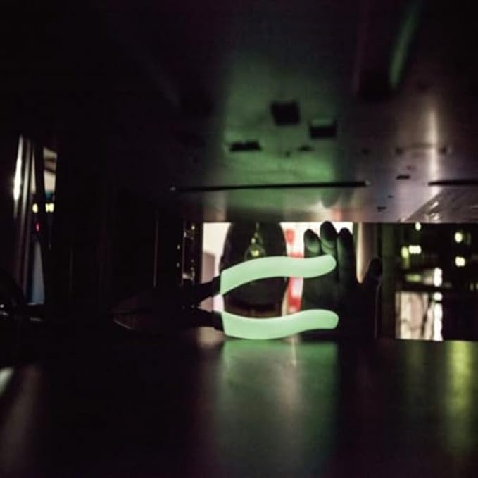 Klein Tools D20009NEGLW Side Cutter Linemans Pliers, Made in USA, Cut ACSR, Screws, Nails, Hard Wire, 9-Inch Hi-Viz Pliers