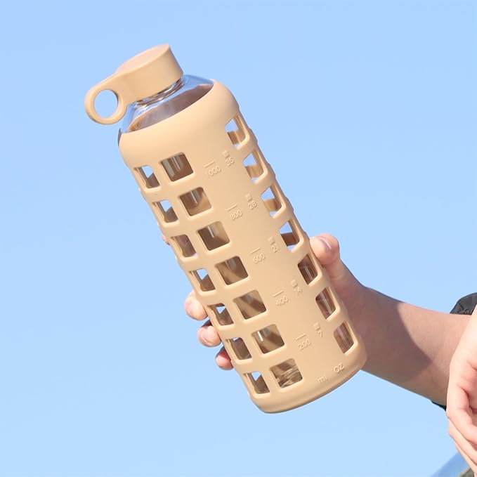 purifyou Premium Glass Water Bottles, 40/32/ 22/12 oz Reusable Drinking Bottle with Time & Volume Markings Silicone Sleeve & Stainless Steel Lid for Water, Coffee, & Fruit Juice (40oz Hazelnut)