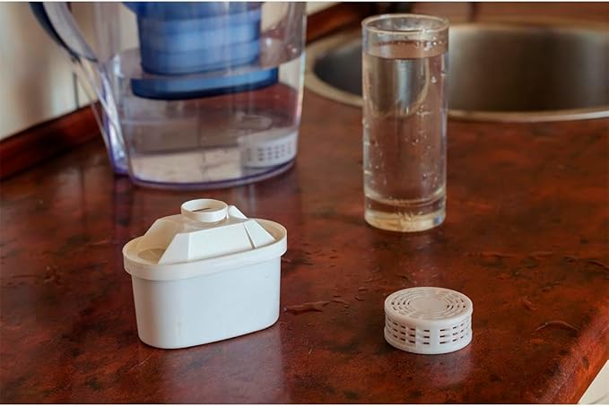 BRITA ‎ S1200 Fill and Go Active Water Filter Bottle, 0.6 L, Blue