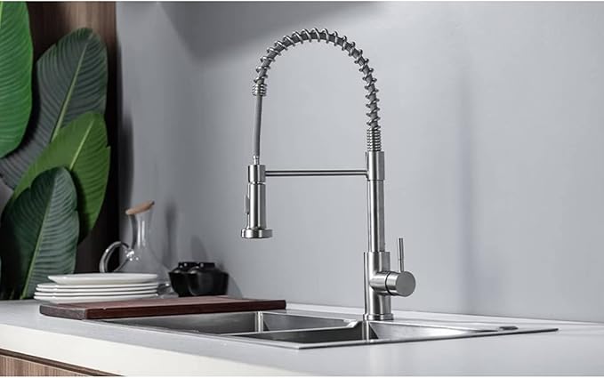 Kitchen Faucet with Pull Down Sprayer, Spring Single Handle Kitchen Sink Faucets Modern Brushed Nickel Pull-Out Spring Stainless Steel Kitchen Faucets for Camper Farmhouse RV Bar Kitchen Sinks