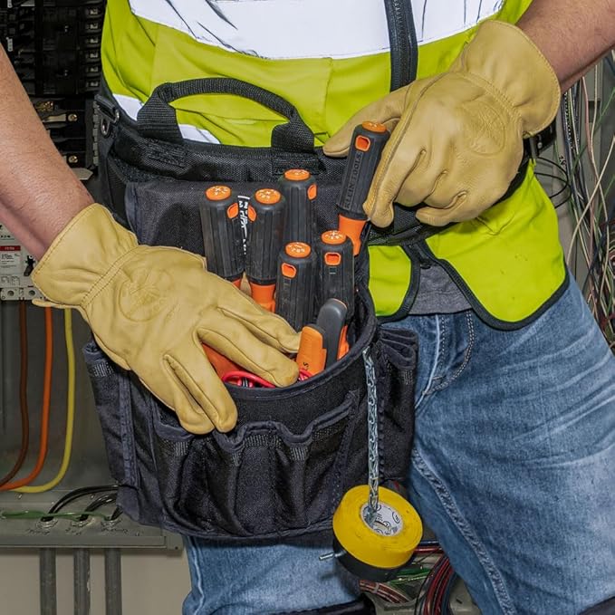 Klein Tools 85076INS Insulated Screwdriver Set, Made in USA, features 1000V Electricial Screwdrivers, (3) Phillips and (2) Slotted and Square Tips, 6-Piece