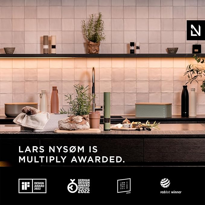 LARS NYSØM Stainless Steel Insulated Water Bottle 12oz 17oz 25oz 34oz 51oz | BPA-free Insulated Thermo Flask for Hot and Cold Beverages | Leakproof Drinking Bottle (Cool Grey, 34oz)