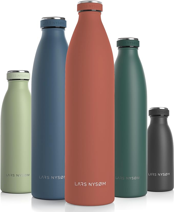 LARS NYSØM Stainless Steel Insulated XL Water Bottle 12oz 17oz 25oz 34oz 51oz | BPA-free Insulated Thermo Flask for Hot and Cold Beverages | Leakproof Large Drinking Bottle (Brick Red, 51oz)