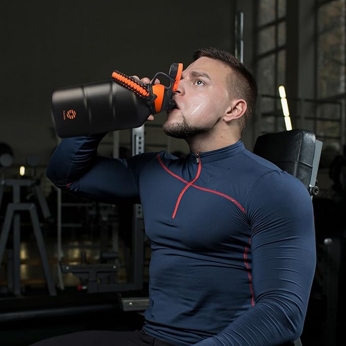 Insulated Half Gallon Water Bottle 64oz with Magnetic Lid,Stainless Steel Double-Wall Vacuum Leak Proof Sports Insulated Jug with Paracord Handle, Keep Water Hot & Cold for Outdoor,Gym