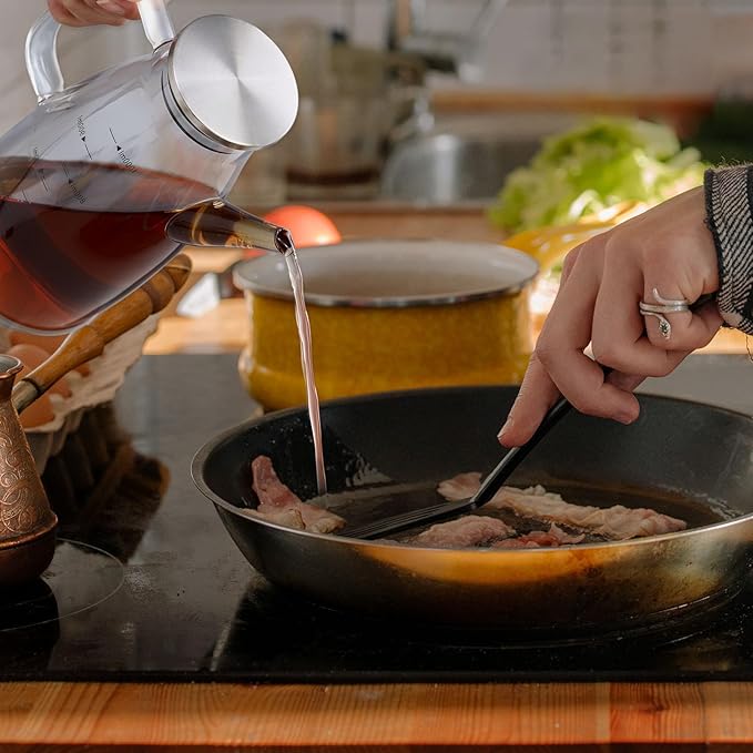 Large Glass Oil Dispenser Bottle for Kitchen Cooking Recipiente Para Aceite De Cocina Olive Oil Vinegar Dispenser Cruet Stainless Steel Lid No Drip Liquid Container (Grey, 20oz / 600ml)