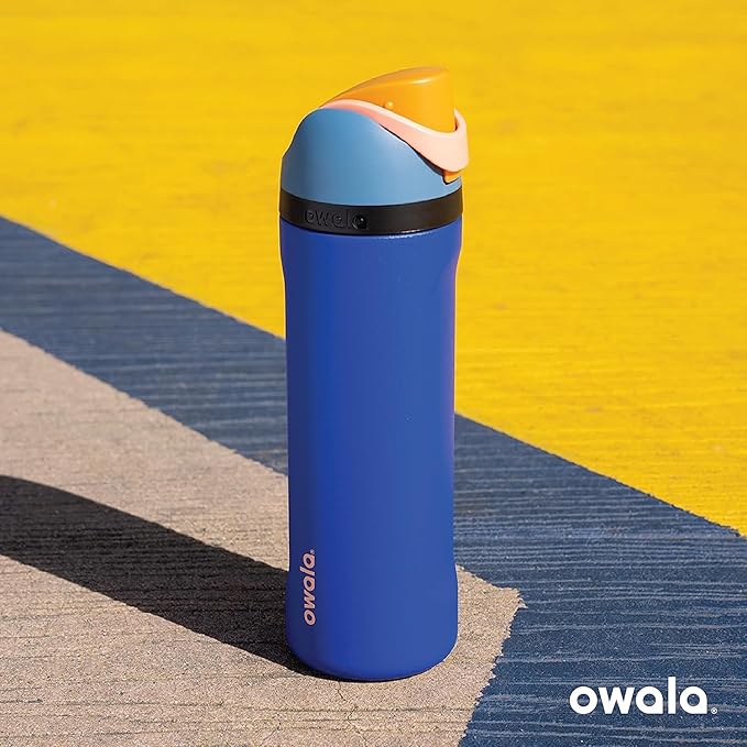 Owala FreeSip Insulated Stainless Steel Water Bottle with Straw for Sports and Travel, BPA-Free, 32-oz, Teal/Navy (Nautical Twilight)