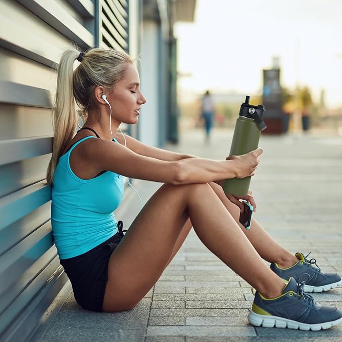 Kerilyn Stainless Steel Insulated Water Bottle, 24oz Double Wall Vacuum Insulated Water Bottle Leak Proof with Silicone Straw, Wide Mouth Lid, BPA Free, Keep Cold and Hot, 24oz, Army Green