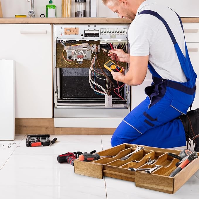Expandable Acacia Kitchen Drawer Organizer for Cutlery and Utensils, Adjustable Acacia Wood Cutlery Tray in Drawer for Flatware and Silverware in Kitchen