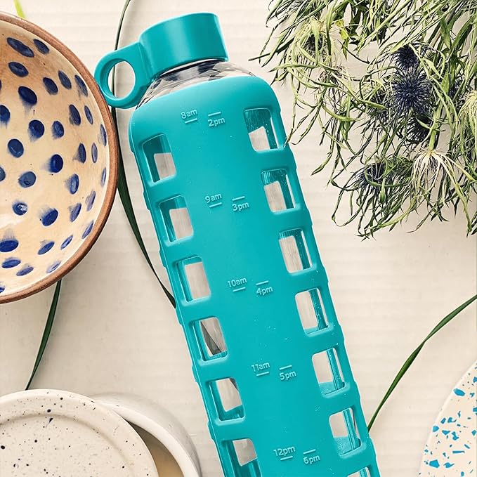 purifyou Premium 40/32 / 22/12 oz Reusable Glass Water Bottles with Time and Volume Markings, Non-Slip Silicone Sleeve & Stainless Steel Lid Insert, for Water, Milk, Fruit Juice (32oz Aqua Blue)