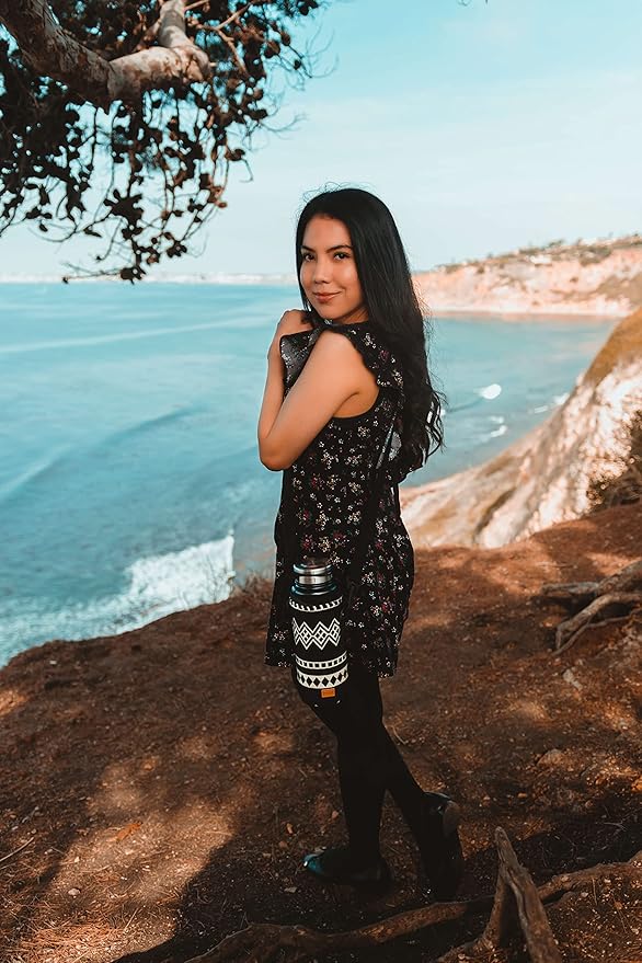 water bottle holder with strap bottle holder walking backpacking hydration bladder and iron thermos bottle protector for beer water coffee wine accessories, Obsidian black, 40 oz, Traditional