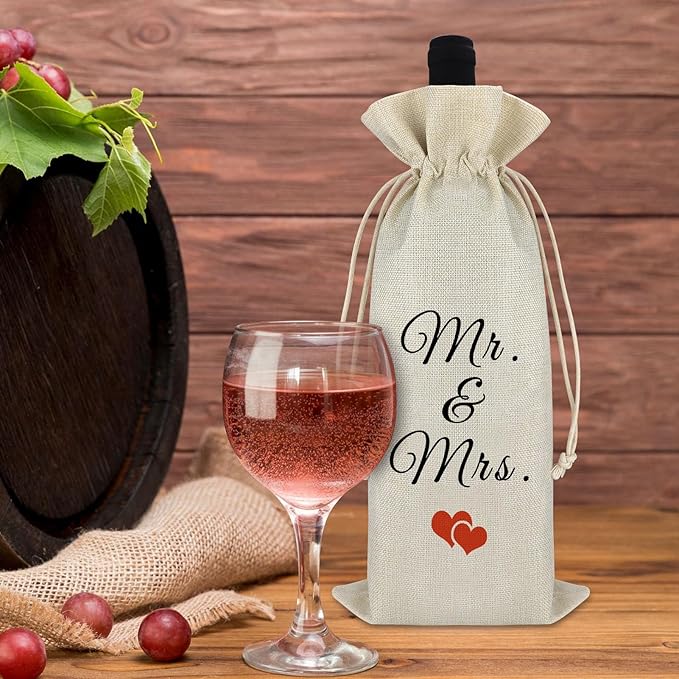 Gfhzdmf Mr and Mrs Wine Bag Married Ornament Wine Gift Bag Newlywed Gifts for Couple Engagement Wedding Christmas Gift for Wife Husband Drawstring Burlap Wine Wrap Bag Valentine's Gift for Couple