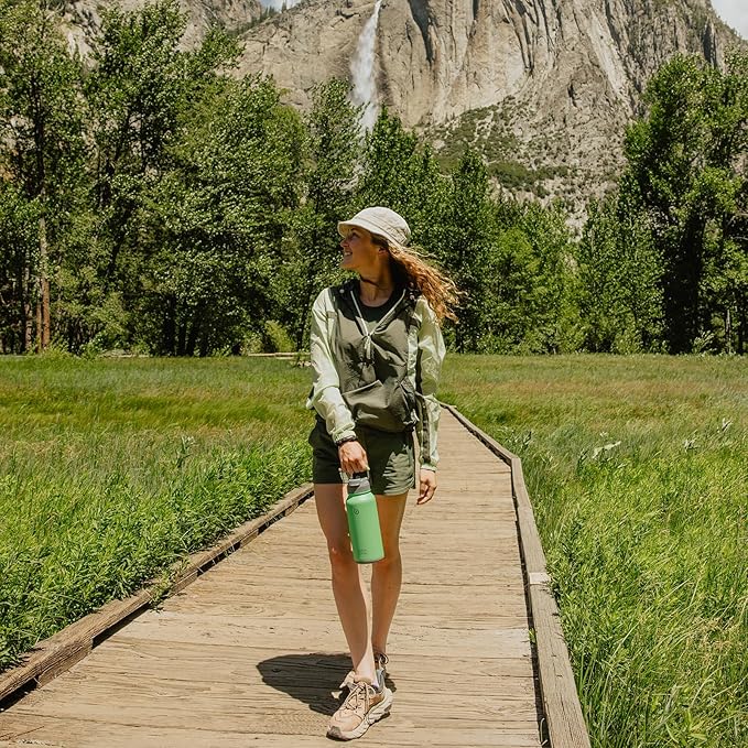 BOTTLE BOTTLE 32oz Insulated Water Bottle Stainless Steel Sport Water Bottle with Straw Dual-use Lid Design for Gym with Pill Box (summer forest)