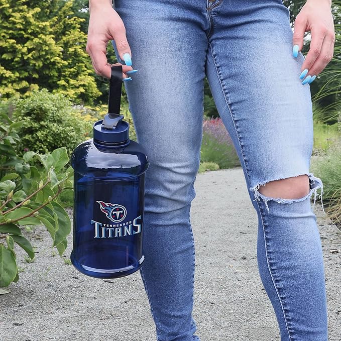 FOCO NFL Team Logo 2L Plastic Clear Large Sports Water Bottle